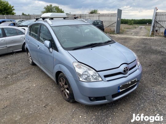 TOYOTA COROLLA VERSO 2,2D JOBB K, MANUAL eladó