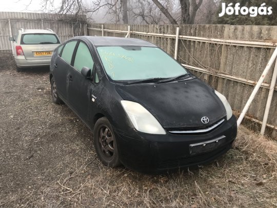 TOYOTA PRIUS 1,5 JOBB K, AUTOM eladó