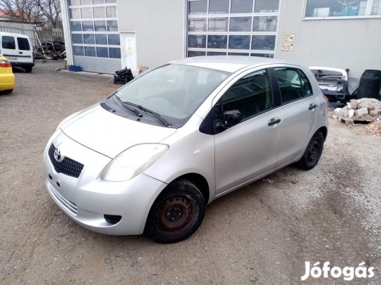 TOYOTA YARIS 1,2 BAL K, MANUAL eladó