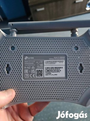 TP-Link TL-WR840N router + PC alkatrészek csomagban (2 CPU, 2 hűtő)