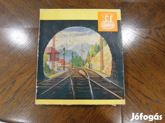 TT modellvasút mozdonyok, kocsik, sínek, váltók stb. eladók