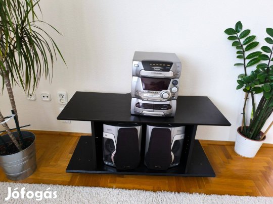 TV állvány, görgős fekete színű fából