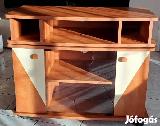 TV állvány elfordítható