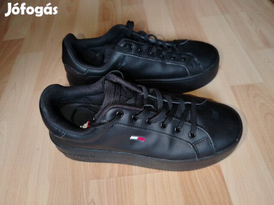 T.H. cipő 41 méret 