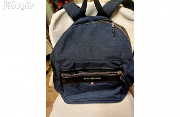 T. Hilfiger hátizsák 28x10 es 40 cm magas