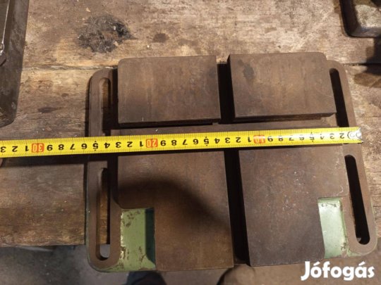 T - hornyos tárgyasztal eladó