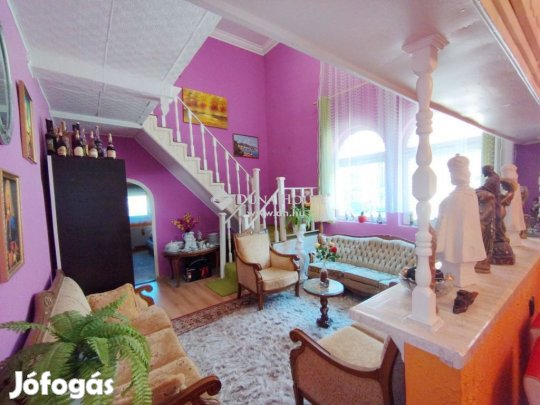 Tglskerti csaldi hz elad