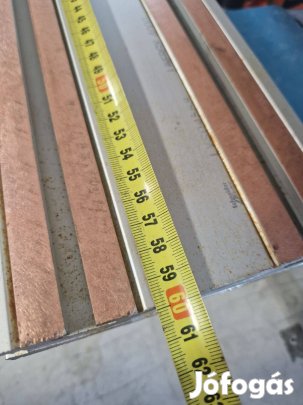 T nútos ötvözött aluminium lemez, a nutoknál valószinü réz felület,