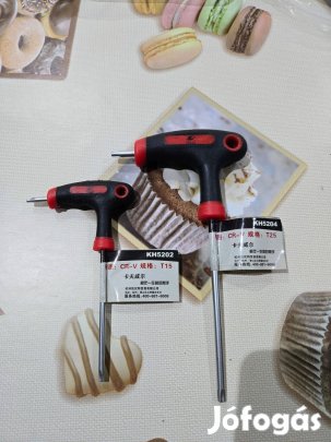 T-nyelű Torx csillagfejű kulcs látható