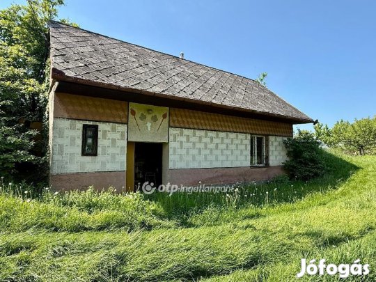 Tronyi 3456 nm-es telek elad