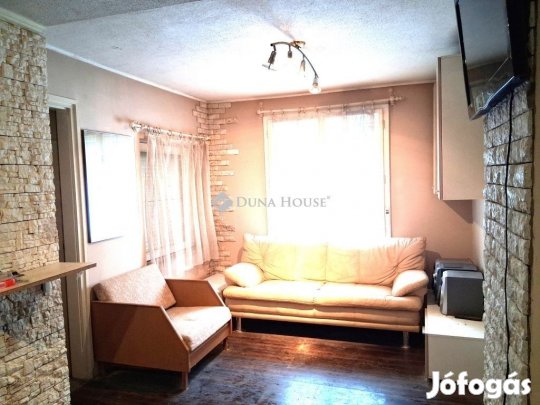 Tabi 60 nm-es ház eladó