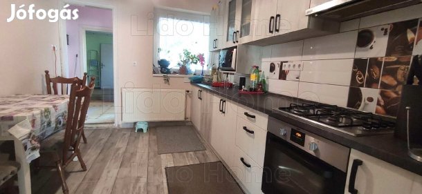 Tabon családi ház eladó!