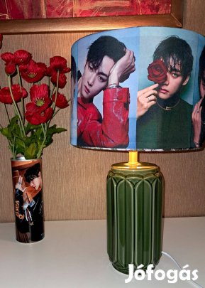 Taehyung BTS mintás éjjeli lámpa