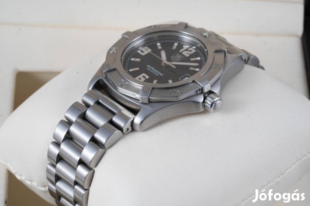 Tag Heuer Professional 200m