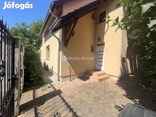 Tágas, jó elrendezésű családi ház