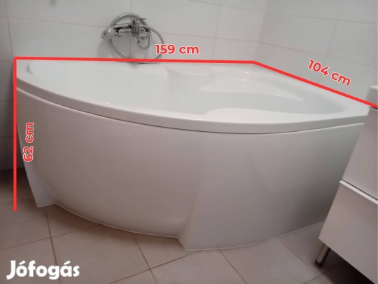 Tágas, modern sarokkád