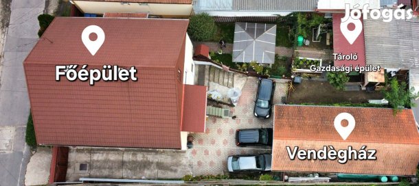 Tágas és elegáns családi ház (Vízpart közeli)