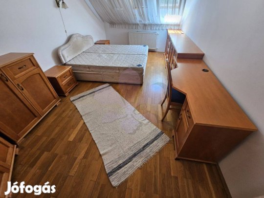 Tágas lakás kiadó a Bem téren