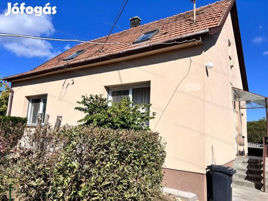 Tágas szobák, önálló családi ház