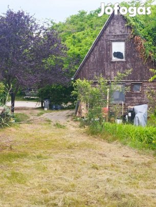 Tájvédelmi zöldövezet közelében építési telek