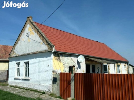 Takácsin felújítás alatt álló családi ház eladó