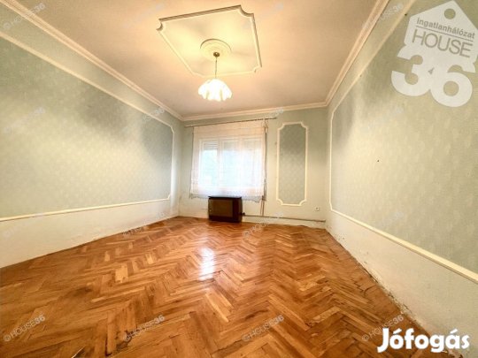 Takaros 2 szobás, netto 78 m2-es családi ház a Máriavárosban eladó!