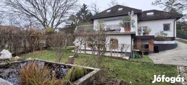 Taksonyi eladó 284 nm-es ház
