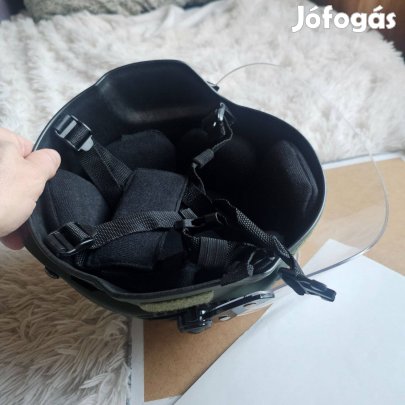 Taktaikai sisak szemüveggel teljesen új L/XL-es méret