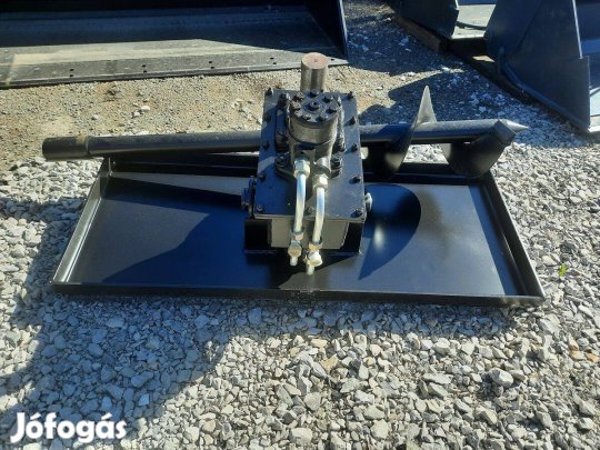 Talajfúró adapter csúszókormányzású rakodóra/ minikotróta