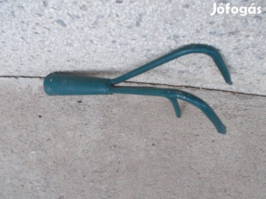 Talajlazító 3 ágú, ( kultivátor, ördögkapa ), hazai