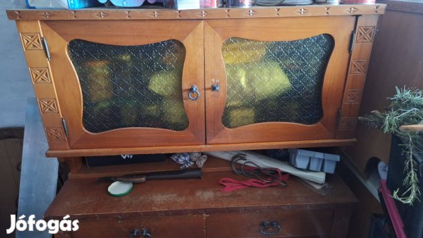 Tálaló szekrény retro