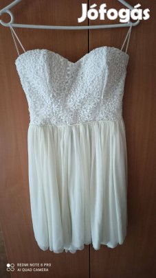 Tally Weijl tört fehér pánt nélküli csipke, alul tüllös alkalmi ruha