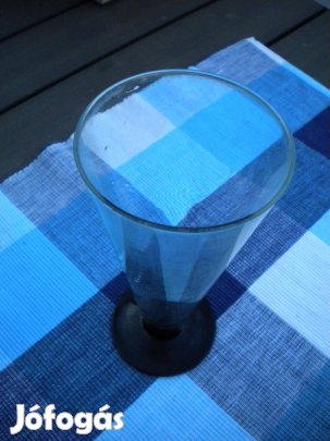 Talpas koktélos pohár