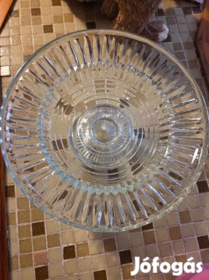 Talpas üveg kínáló