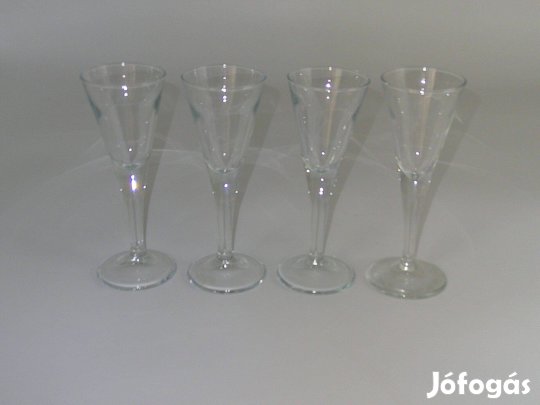 Talpas üveg likőrös pohár ( 4 db. )