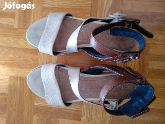 Tamaris 37-es bőrszandál