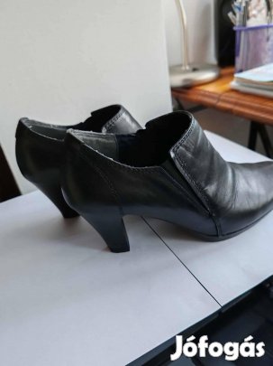 Tamaris női bőrcipő 38-as. Alig használt