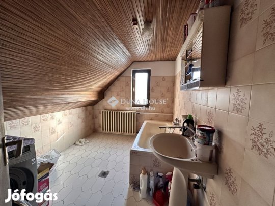 Tamásii eladó 150 nm-es ház