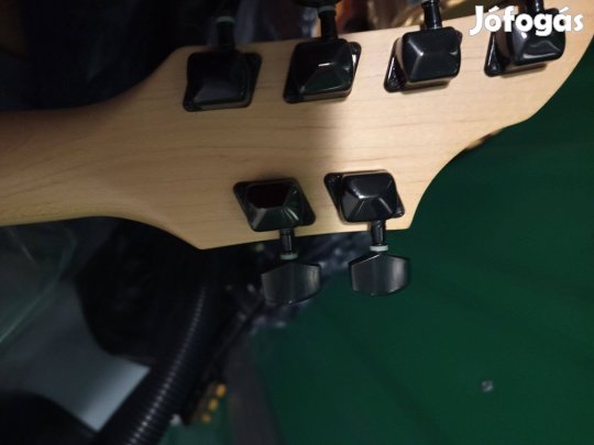 Tanuló gitárok eladoak