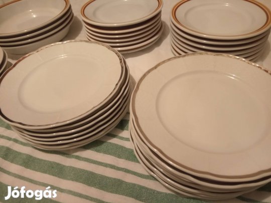 Tányér étkészlet vegyesen