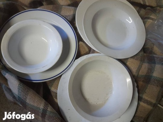 Tányérok porcelán üveg lapos mély csemegés