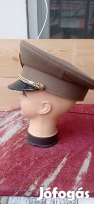 Tányérsapka 61-es méretű eladó.