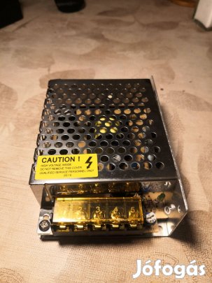Tápegység 12 V 5 A