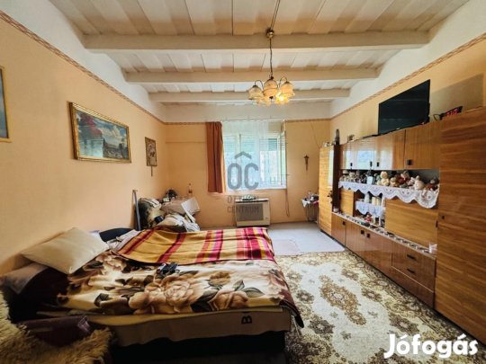 Tápiógyörgyei 86 nm-es ház eladó