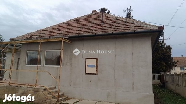 Tápiószecsői 100 nm-es ház eladó