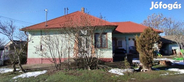 Tápiószecsői 66 nm-es ház eladó