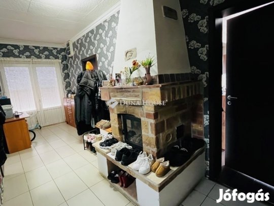 Tápiószecsői eladó 217 nm-es ház