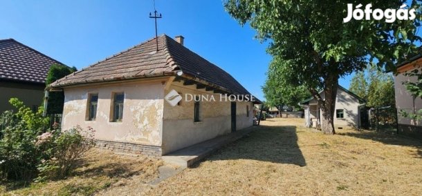 Tápiószecsői eladó 50 nm-es ház