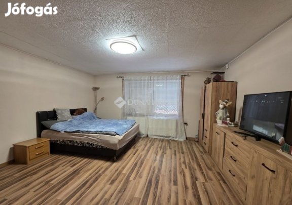 Tápiószecsői eladó 72 nm-es ház