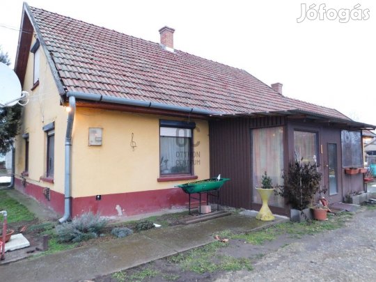 Tápiószelei 63 nm-es ház eladó